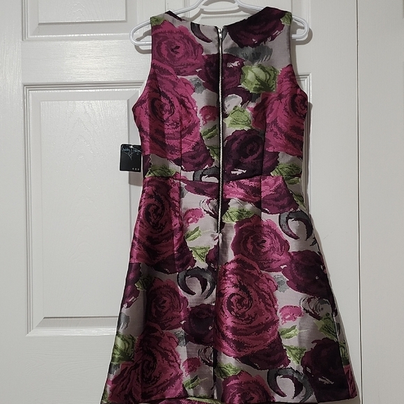 Gabby Skye Pink and Green Mini Dress - Picture 5 of 6